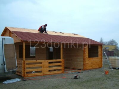 Domek drewniany letniskowy - domek z drewna budowa