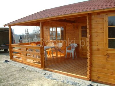 Domek drewniany letniskowy - domek z drewna