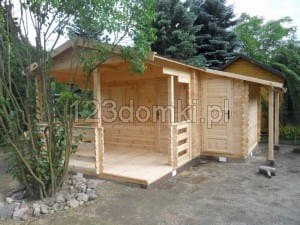 Domek drewniany letniskowy - domek z drewna z tarasem