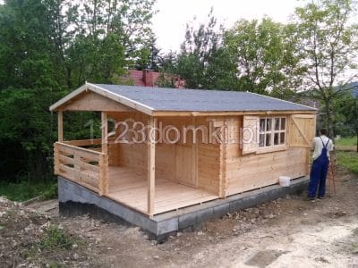 Domek drewniany letniskowy