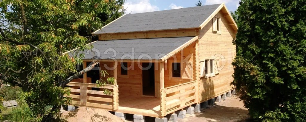 domek z drewna letniskowy