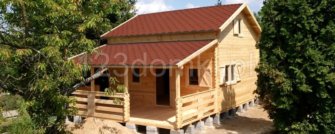 domek z drewna letniskowy